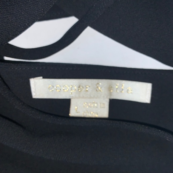 Cooper & Ella Black Ruffle Cold Shoulder Top Large - Picture 9 of 12